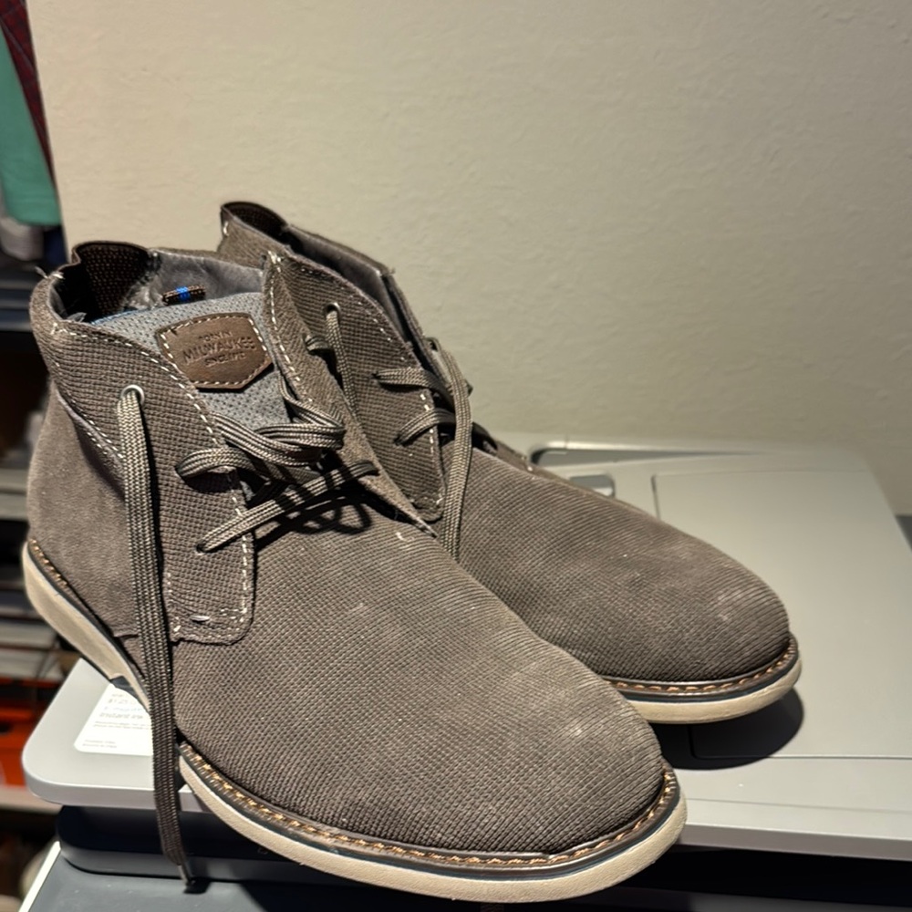 Men's Gray Shoes
